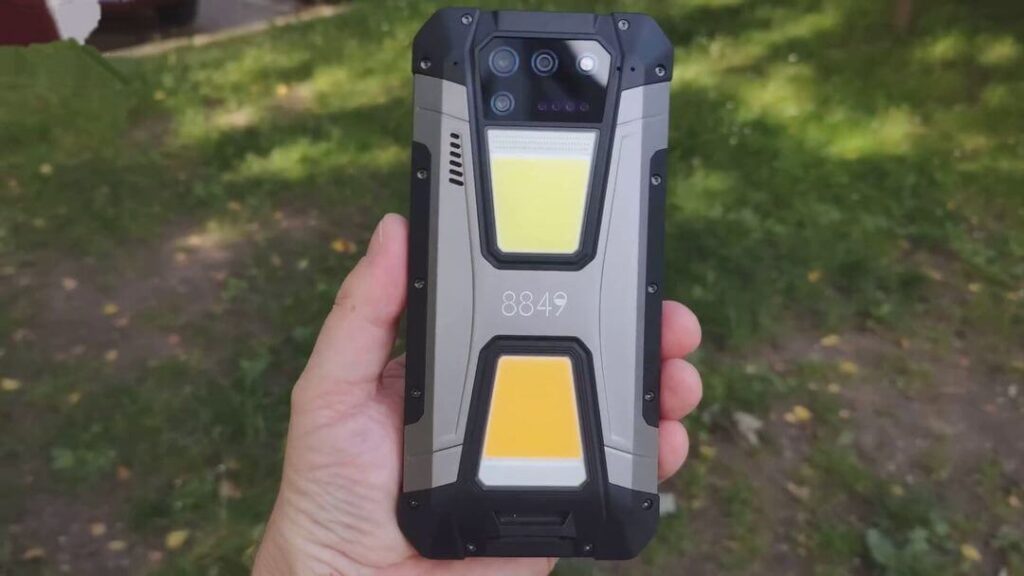 Unihertz Tank 2 Review: The ultimate phone for the hike