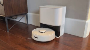 SwitchBot K10+ Review: The smallest vacuum robot