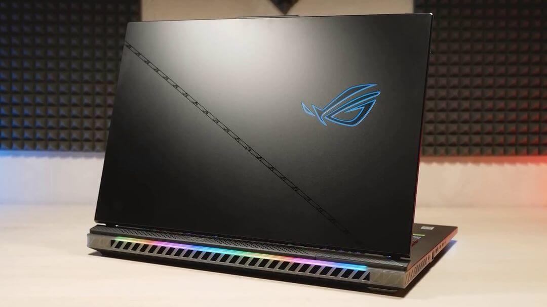 ASUS ROG Strix SCAR 18 (2024) Review: Powerful, reliable, beautiful but expensive!